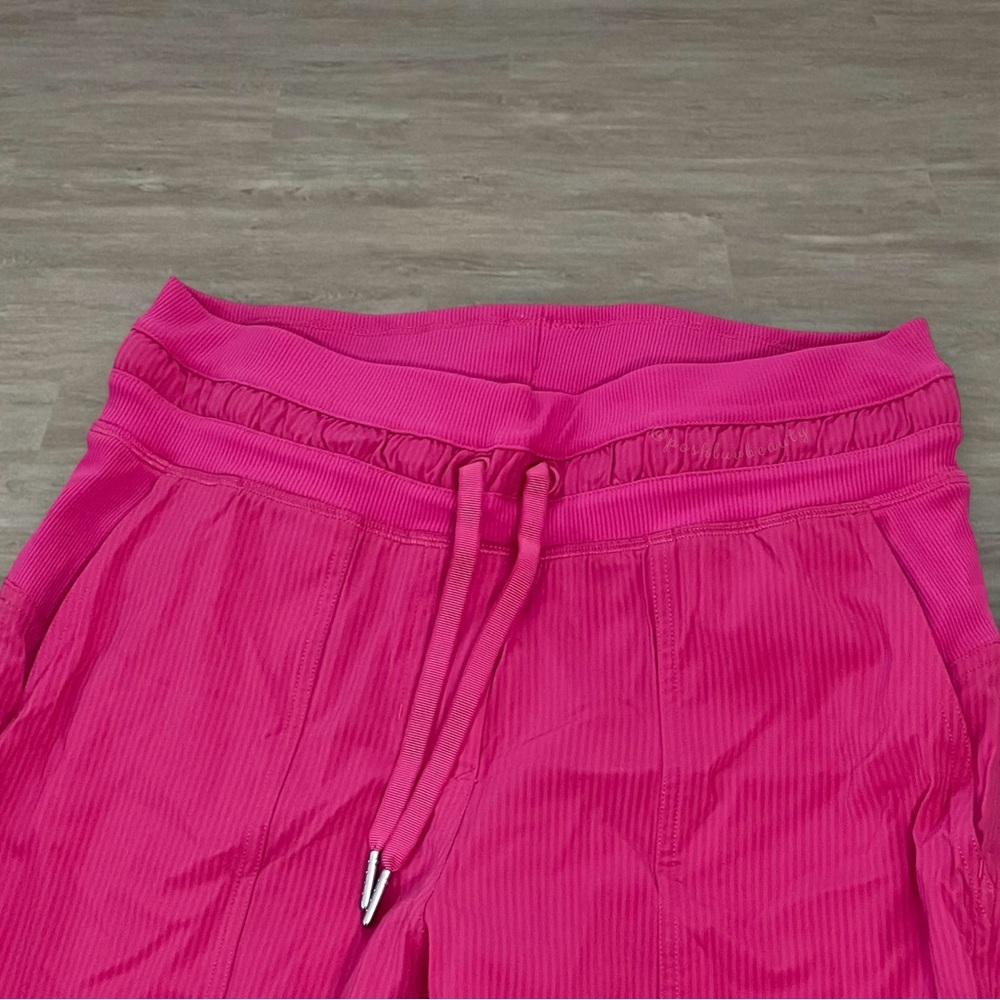 Lululemon Dance Studio Cropped Pants Raspberry Coulis Size 8 - Picture 2 of 5